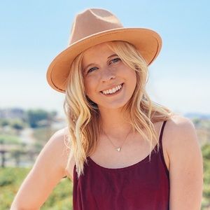 Meet your Posher, Courtney